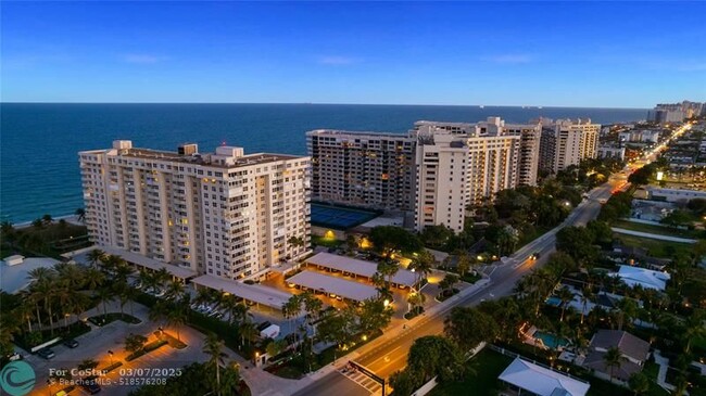 Foto del edificio - 5200 N Ocean Blvd