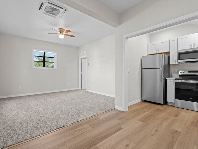 Building Photo - 50 Berrum Pl