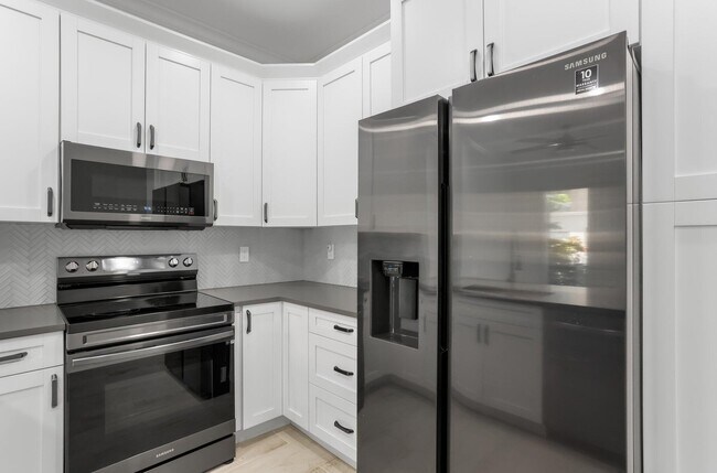 Foto del edificio - 384 River Bluff Ln