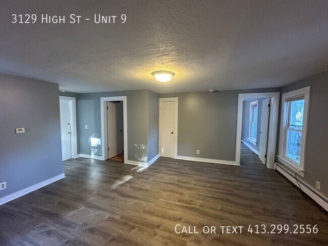 Building Photo - Newly Remodeled 2 Bedroom Unit in Palmer! ...