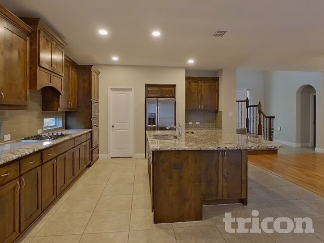 Building Photo - 5301 Runnymede Ct