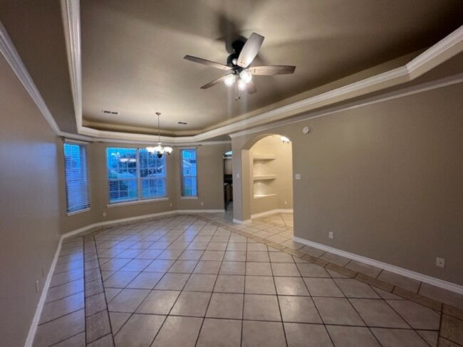 Building Photo - Cuatro Vientos North Phase