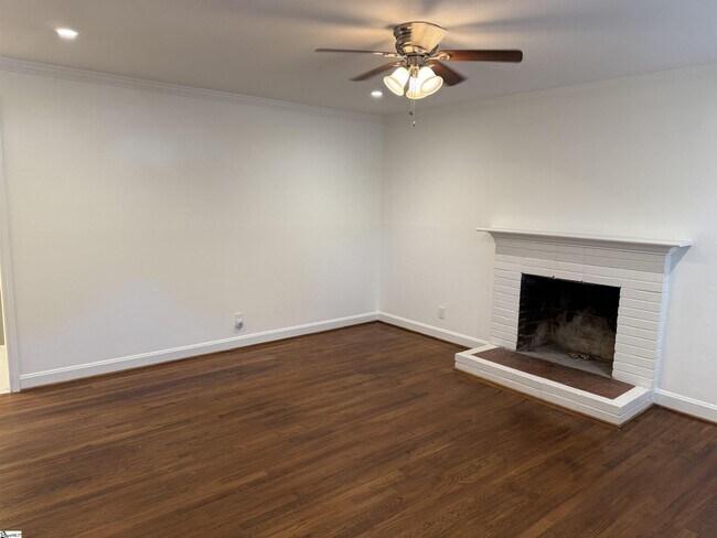 Foto del edificio - 320 Elaine Ave