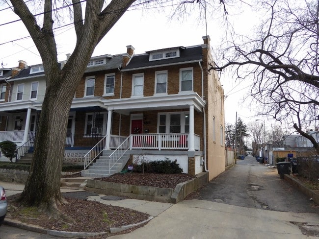 Photo - 720 Decatur St NW House