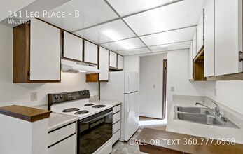 Building Photo - 141 Leo Pl