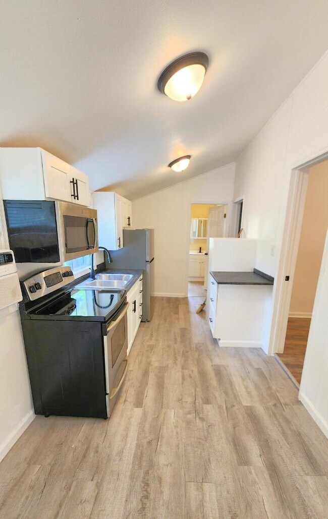 Foto del edificio - 2554 Third St. - 2556 Third St.