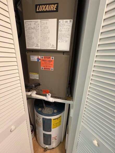 Building Photo - 102 Stratford N