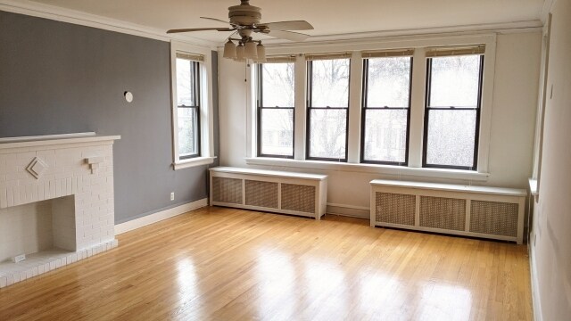 Foto del edificio - 2113 W Lunt Ave