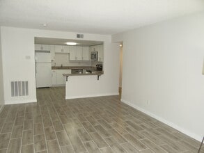 Building Photo - 7521 Dolonita Dr