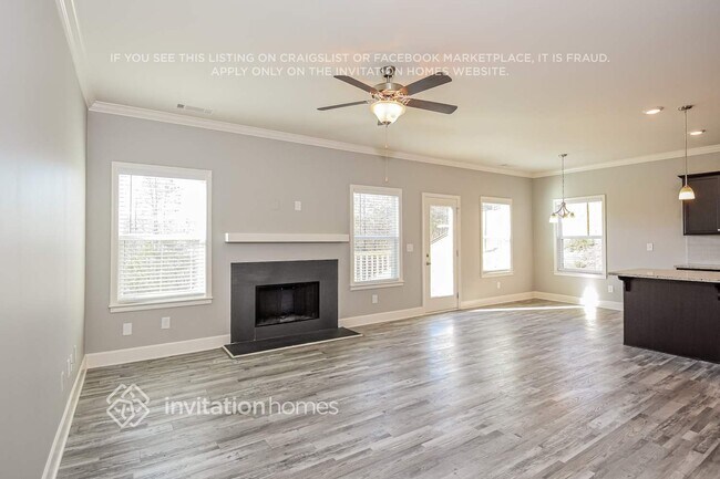 Foto del edificio - 5853 Ridgedale Ct