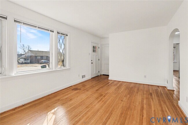 Foto del edificio - 1342 Evergreen Ave