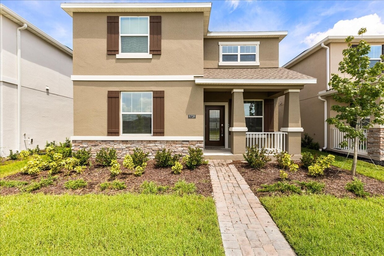 Primary Photo - Spacious 5-Bedroom Solar Home for Rent in ...