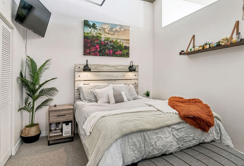 Foto principal - 833 W 15th Pl