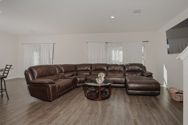 Foto del edificio - 1822 Brushy Cedar Ct