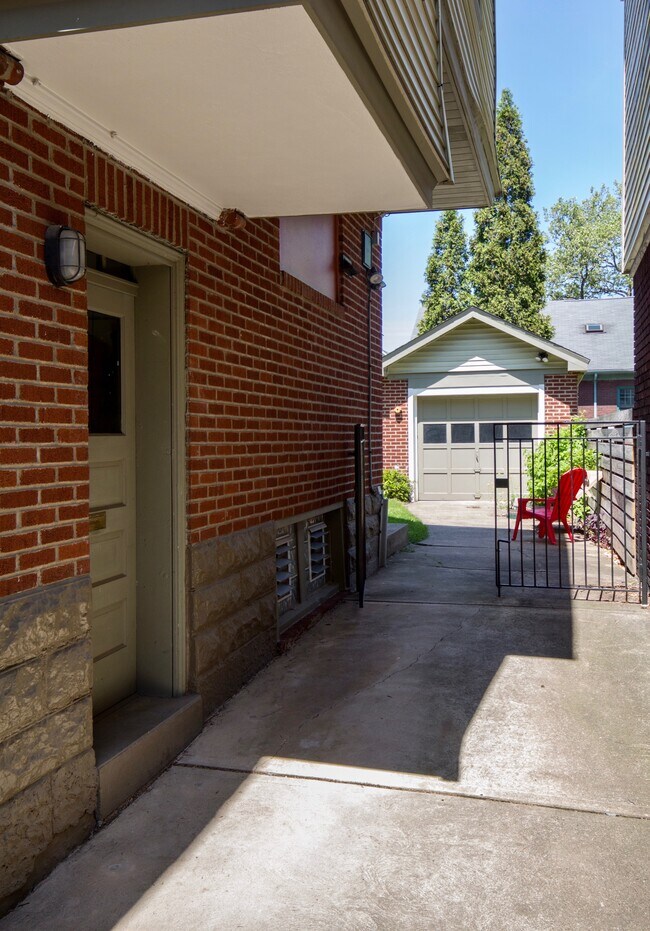 Photo - 514 Hastings St House