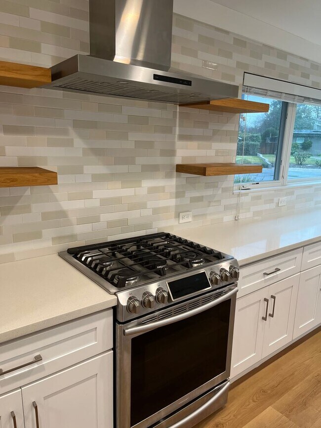 Photo - Newly Remodeled - 4/2 Concord Rancher - Lo... House