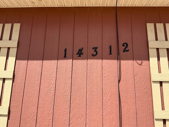 Building Photo - 14312 W County Rd 172