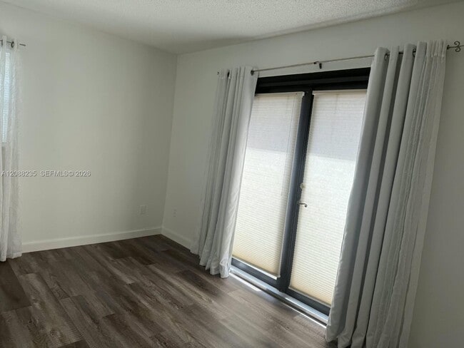 Building Photo - 16601 SW 149th Pl