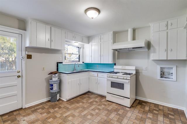 Building Photo - 3227 San Vicente Ave