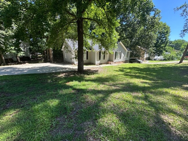 Building Photo - 5529 Continental Way