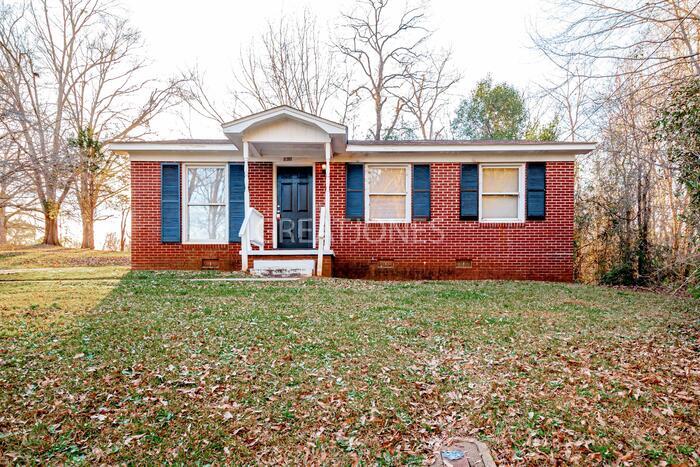 Primary Photo - 130 Wilford St