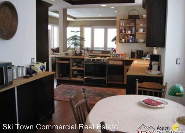Building Photo - 4 br, 2.5 bath House - 497 Sunny Acres