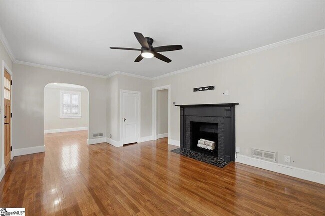 Building Photo - 212 Briarcliff Dr