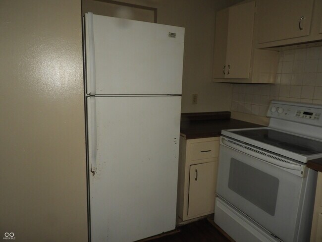 Foto del edificio - 6006 Dickson Rd