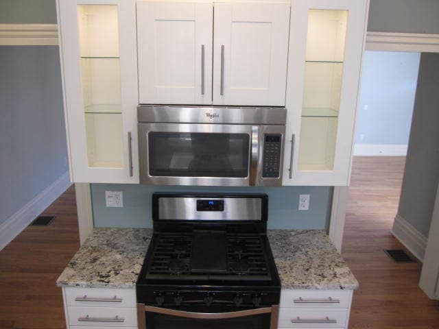 Building Photo - Greendale