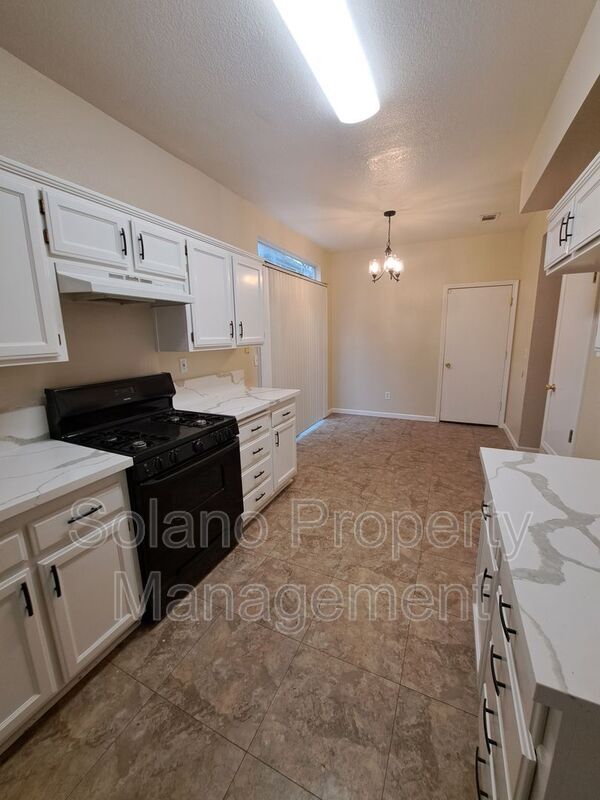 Foto del edificio - 849 Chateau Cir