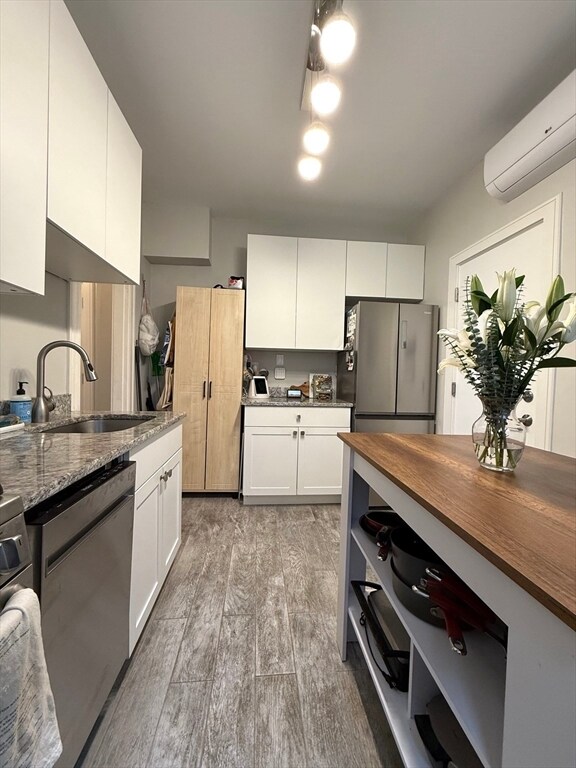 325 Summit Ave., #202 - 325 Summit Ave