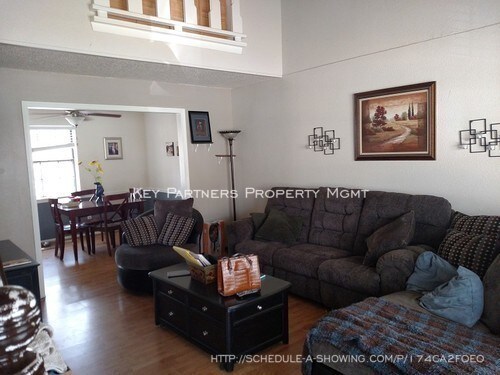 Building Photo - 1300 N Martway - Great layout!