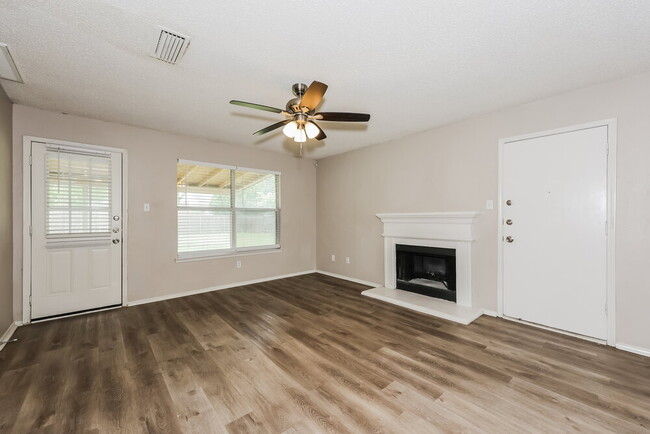 Building Photo - 1213 Singletree Ct