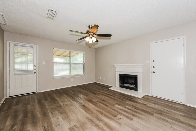 Foto del edificio - 1213 Singletree Ct