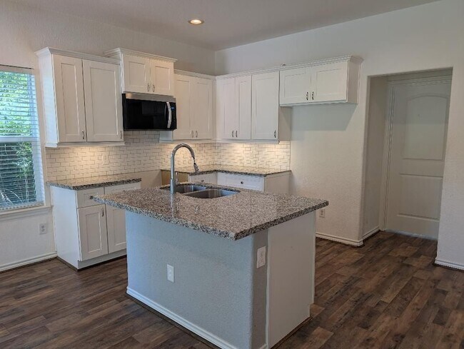 Foto del edificio - 16729 Meadowcroft St