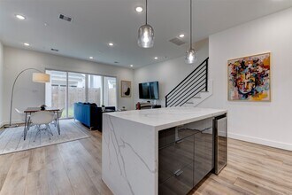 Building Photo - 3517 McIlhenny St