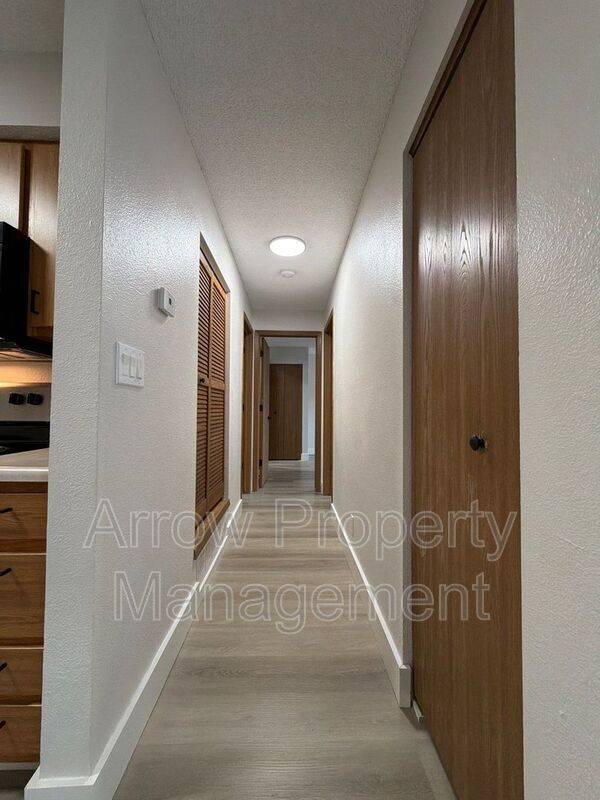 Foto del edificio - 2384 N 44th St