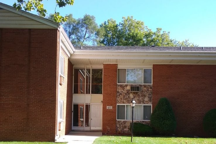 Primary Photo - 495 St Moritz Dr