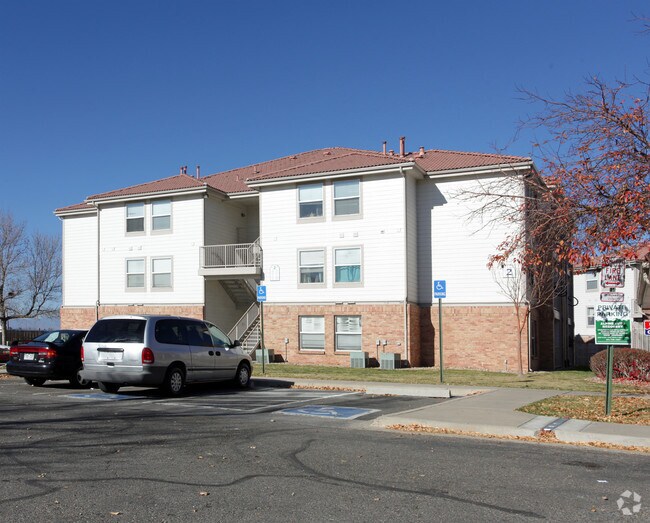 Highland Crossing and Highland Square Rentals Denver, CO