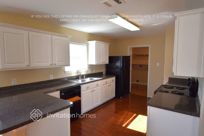 Foto del edificio - 4606 Canadian River Ct