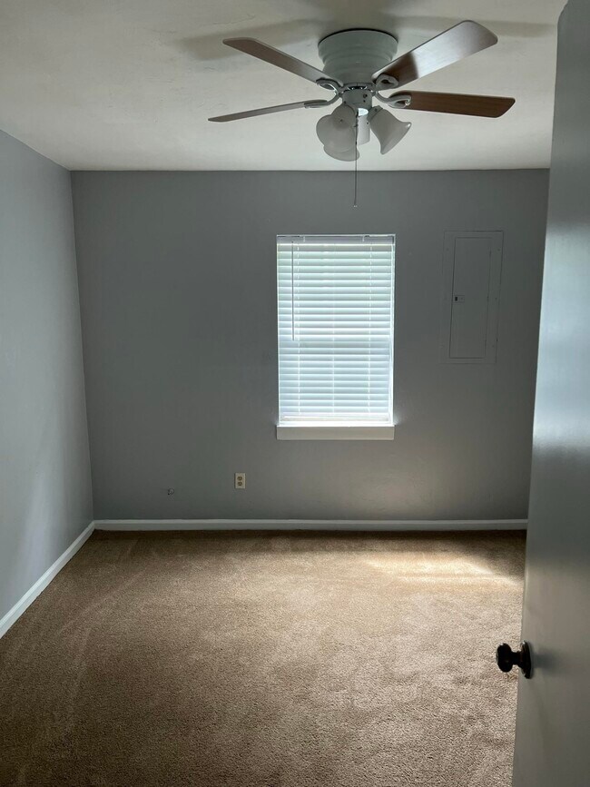 Foto del edificio - 1613 Elberta Dr