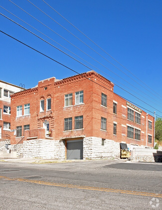 Building Photo - 107 E River Ave