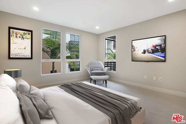 Building Photo - 6030 S Seabluff Dr