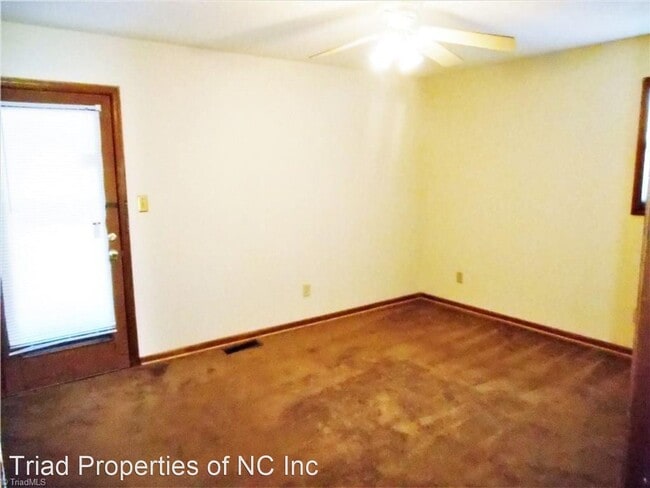 Building Photo - 2 br, 2 bath House - 210-B Vista Circle