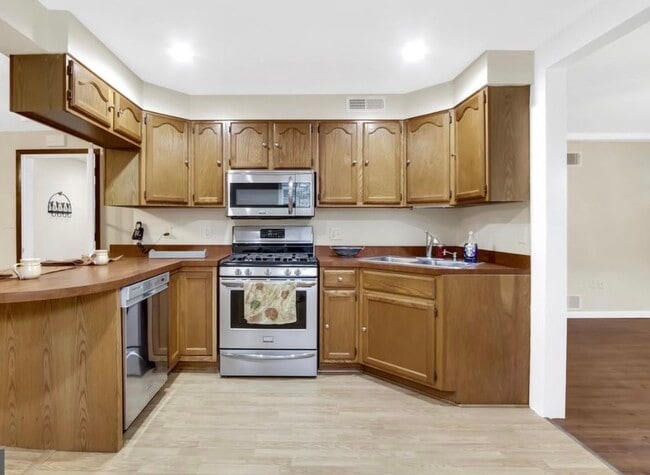 Building Photo - 3231 Alta Vista Rd