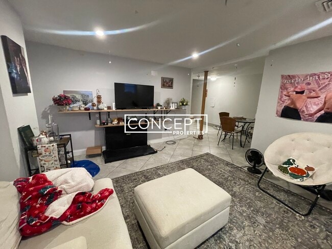 Foto del edificio - 55 Dudley St