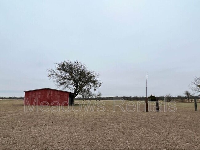 Building Photo - 5417 Old Lorena Rd