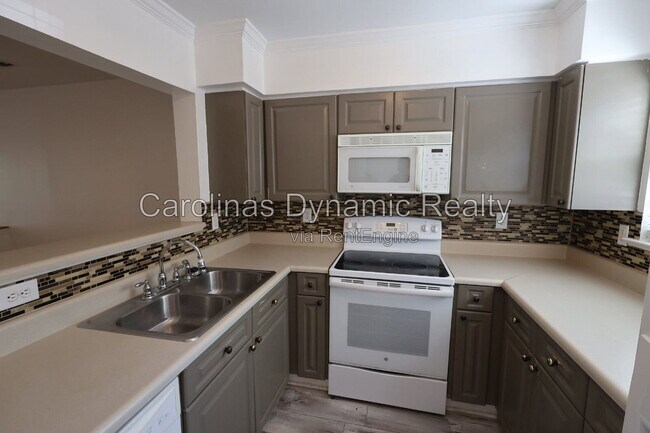Building Photo - 3636 Melrose Cottage Dr