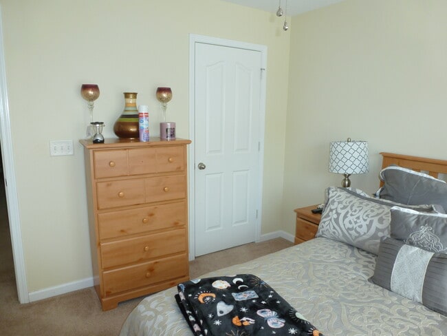 Building Photo - 107 Portland Falls Dr