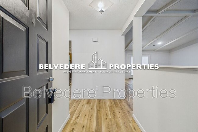 Building Photo - 6 Bellows Ct